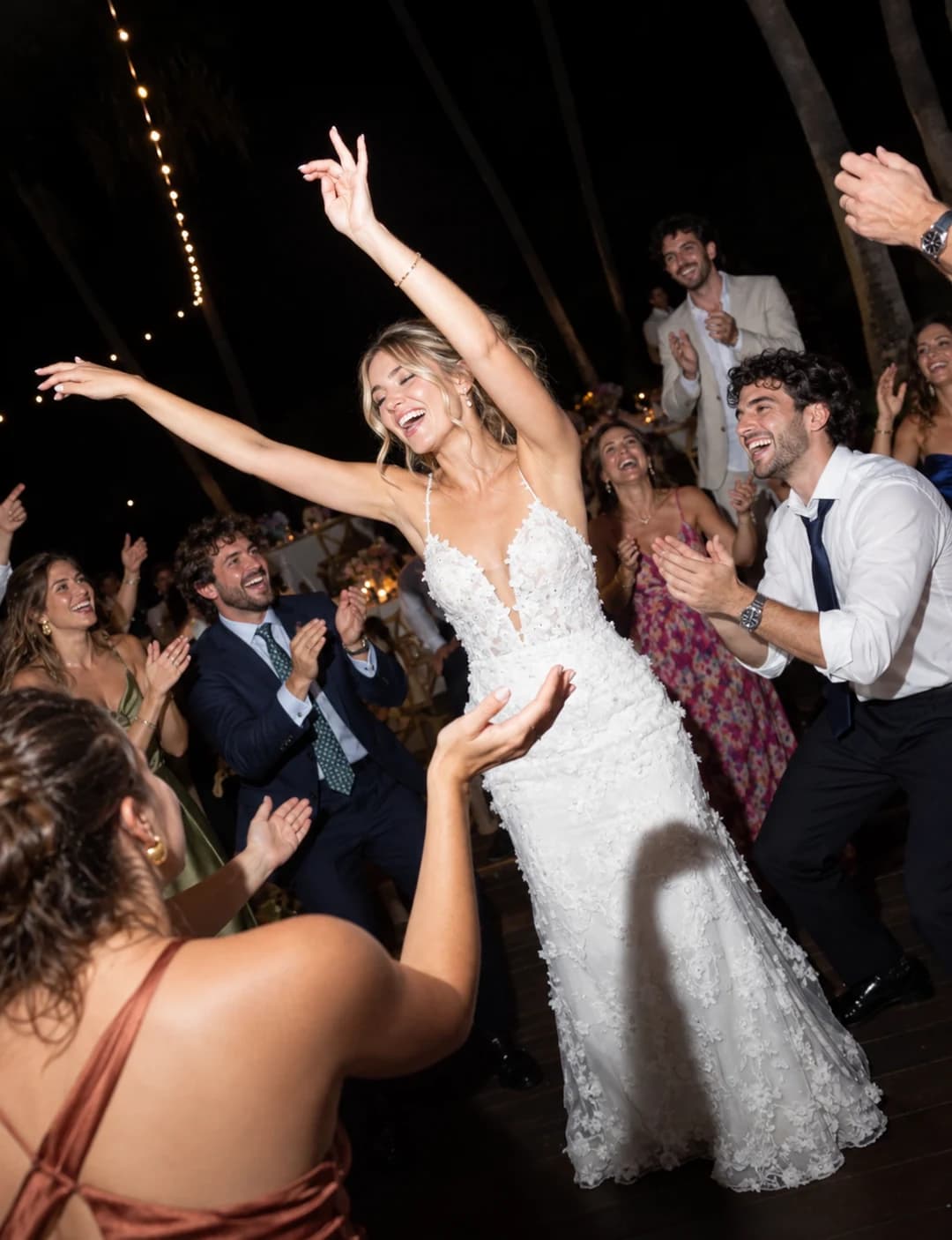 Pista de baile en Finca Son Mir con personas sustituidas digitalmente